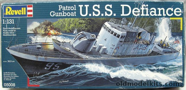Revell 1/130 Patrol Gunbaot USS Defiance - Vietnam Coastal Gunboat / Jet Powered PT Boat, 05008 plastic model kit